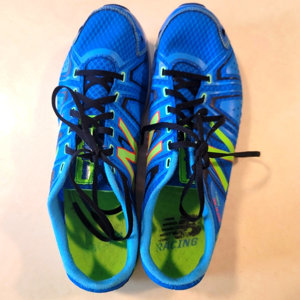 New Balance Kick Xc 700 V3 size 8.5